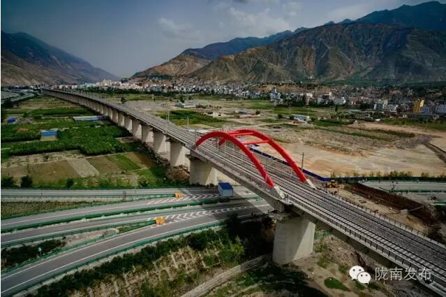 蘭渝鐵路最新進(jìn)展！除胡麻嶺隧道外已全線鋪通