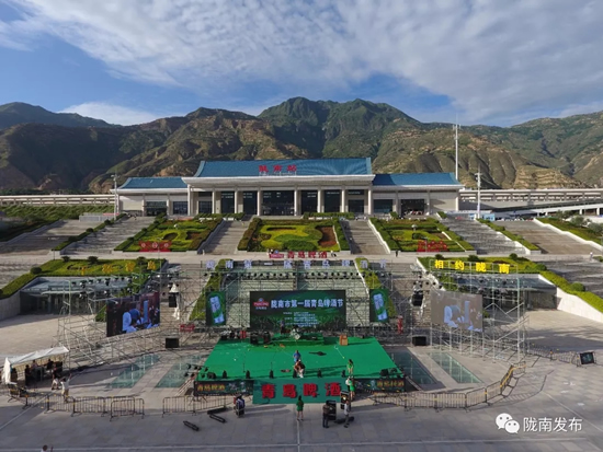 好嗨喲！隴南第一屆青島啤酒節(jié)開幕啦，為期8天