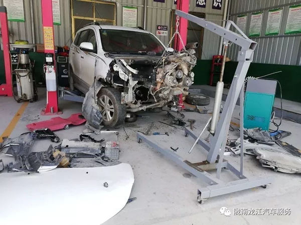 金錘鈑金，銀槍噴漆！龍江汽修值得信賴！