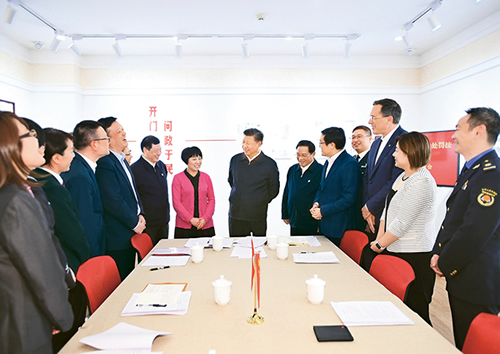 習(xí)近平：堅(jiān)持、完善和發(fā)展中國特色社會主義國家制度 與法律制度